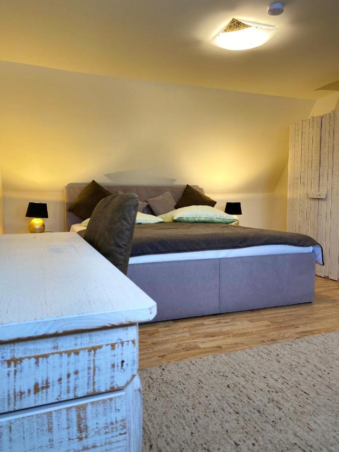 Haus Zum See Zwenkau Extérieur photo